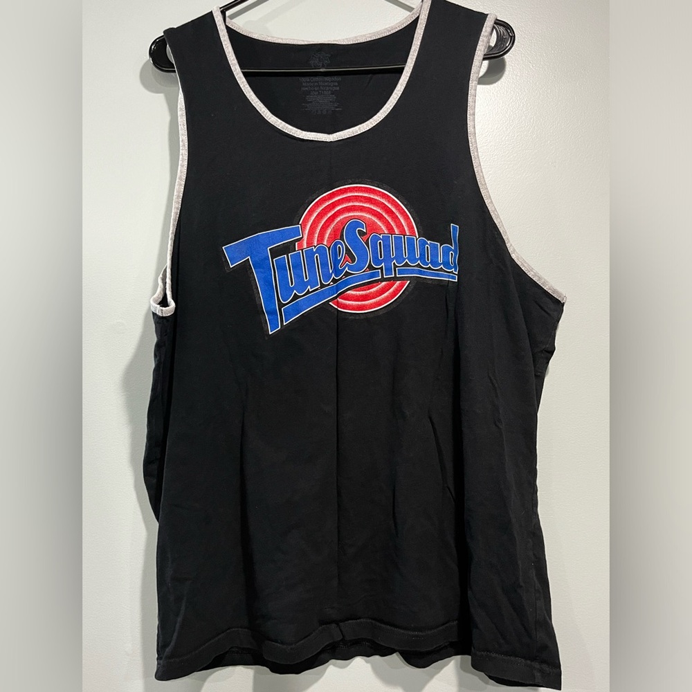 XL Men’s Tune Squad Vintage Style Tank Top [Halloween Costume Idea 💡 ]